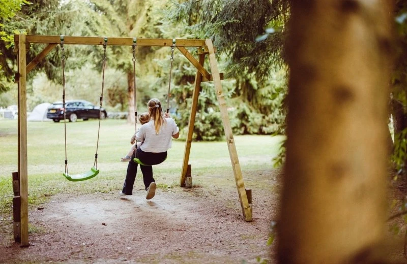 Wasserspaß und Spielplatz